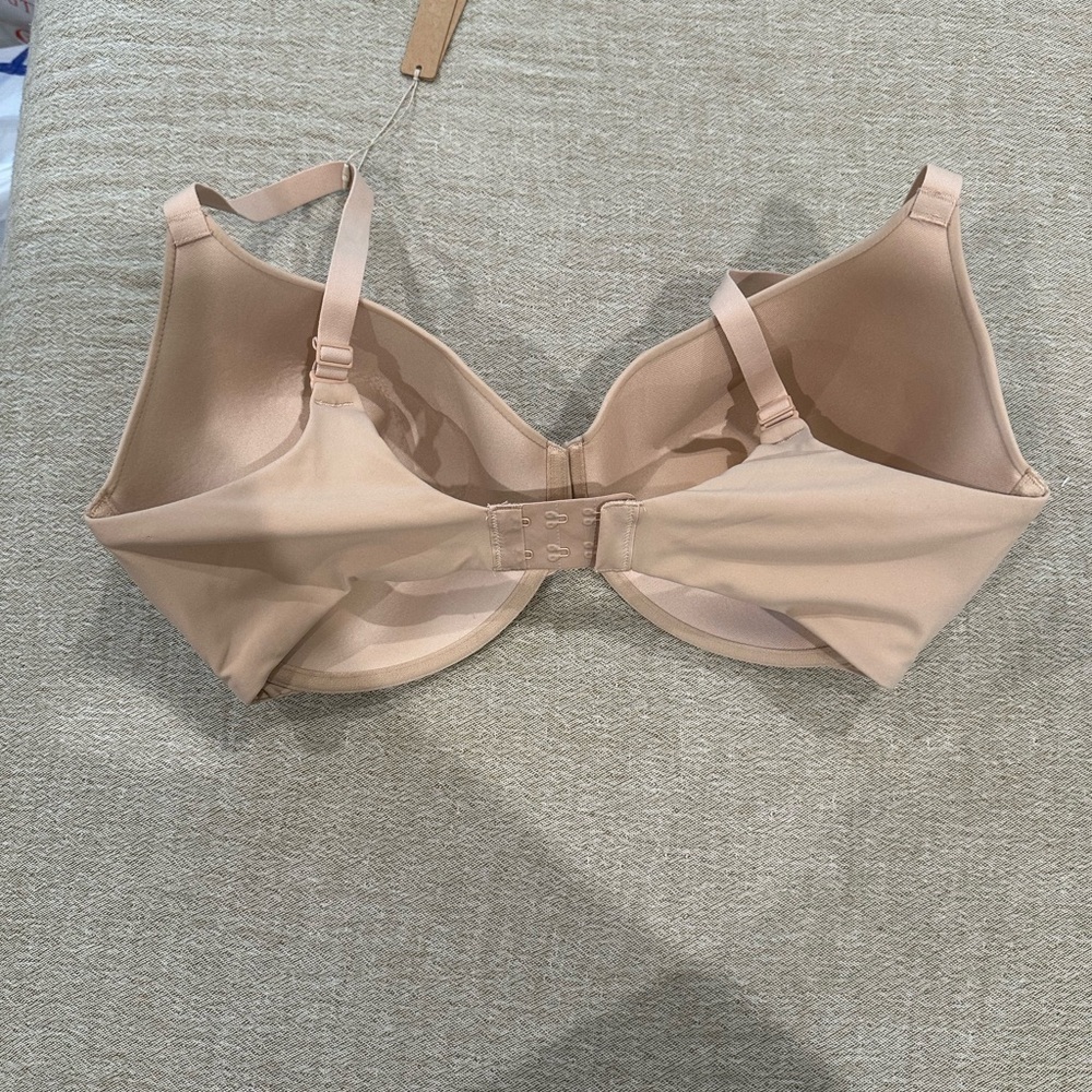 SKIMS Beige Fits Everybody Demi T-Shirt Bra NWT - Picture 2 of 4
